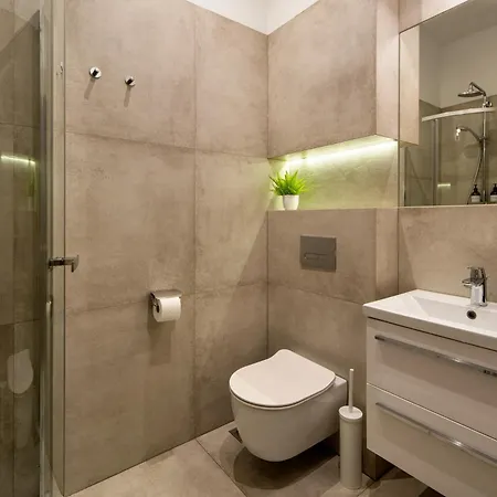 Apartamento Discover - Lubicz St - Loft - Next To Main Station, Ac Cracovia