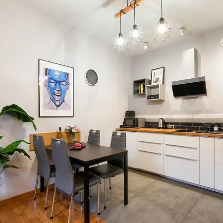 Discover - Lubicz St - Loft - Next To Main Station, Ac *