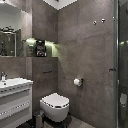 Discover - Lubicz St - Loft - Next To Main Station, Ac Cracovie